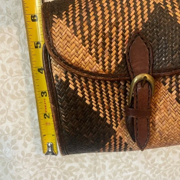 Vintage Indonesian crossbody - Picture 12 of 13